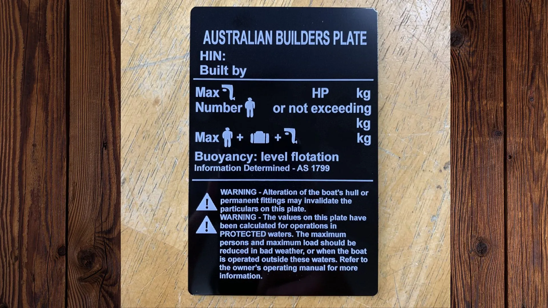 Why Australian Builders Plates Are a Must-Have for All Boat Owners